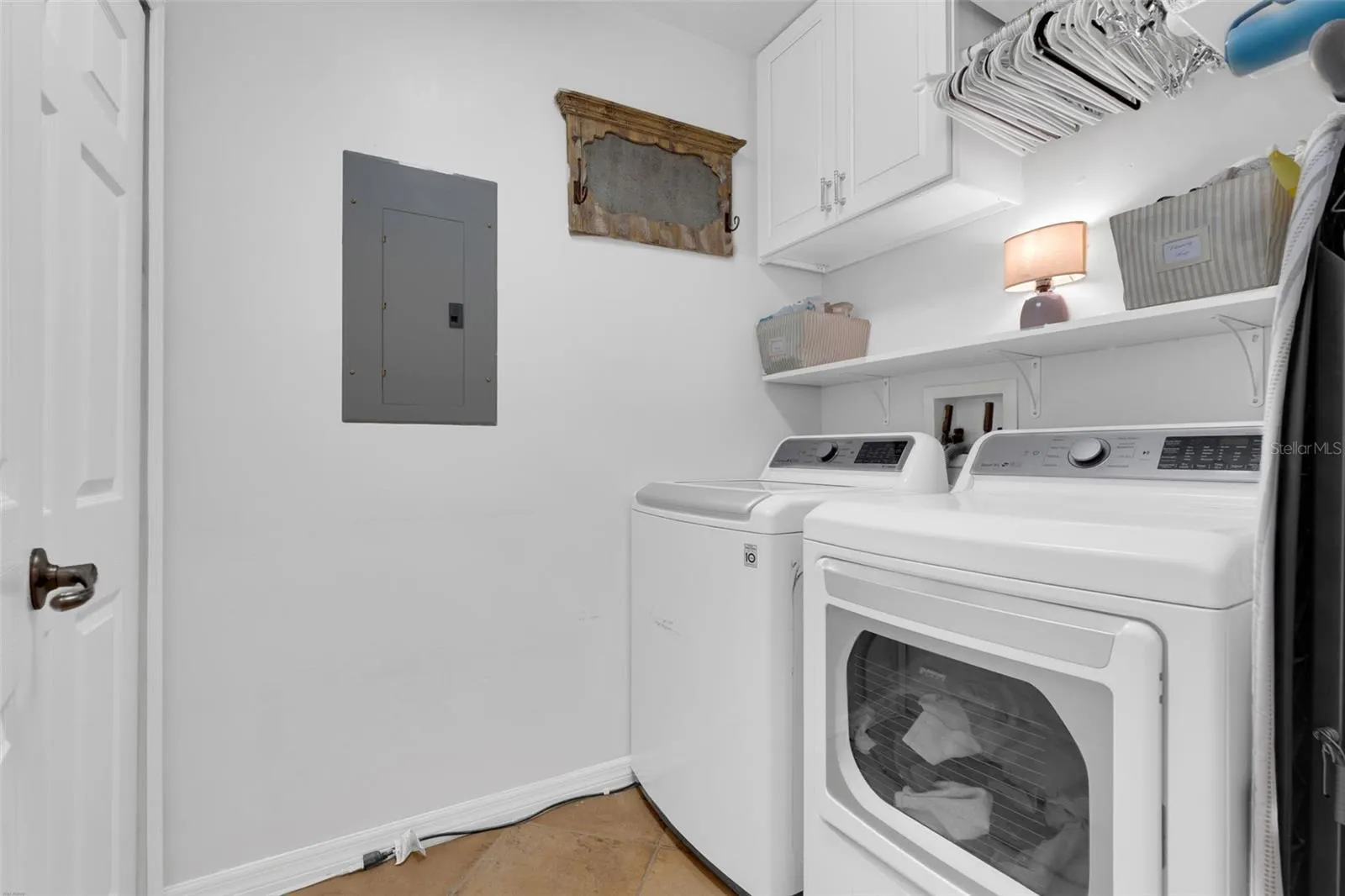 1121 CELEBRATION AVE #201, #201