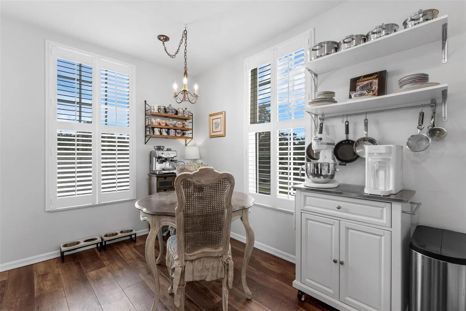 1121 CELEBRATION AVE #201, #201