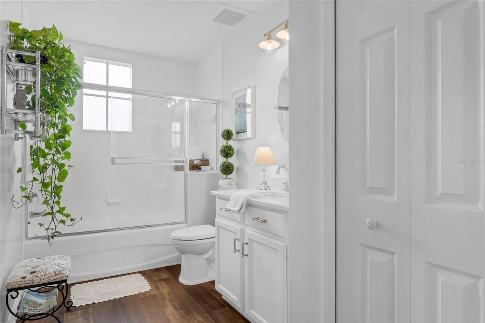 1121 CELEBRATION AVE #201, #201