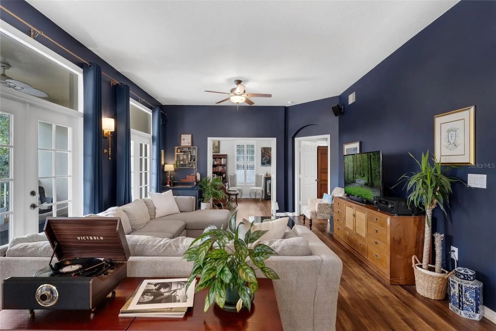 1121 CELEBRATION AVE #201, #201