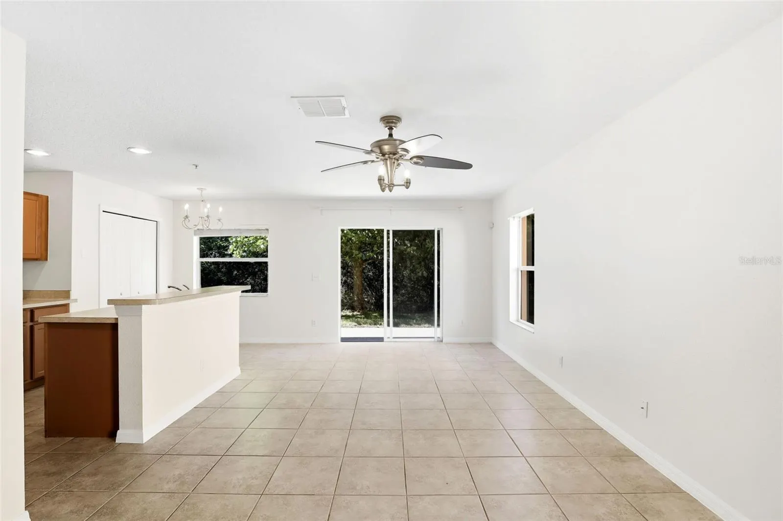 521 INTERLUDE LN #H, #H