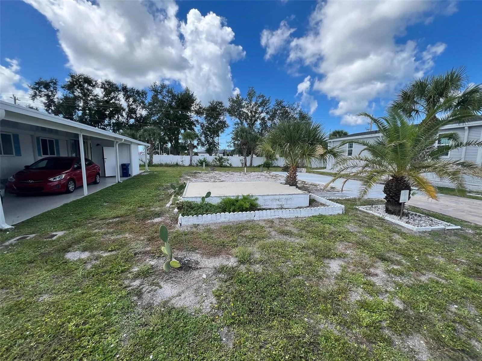 703 ROMA RD