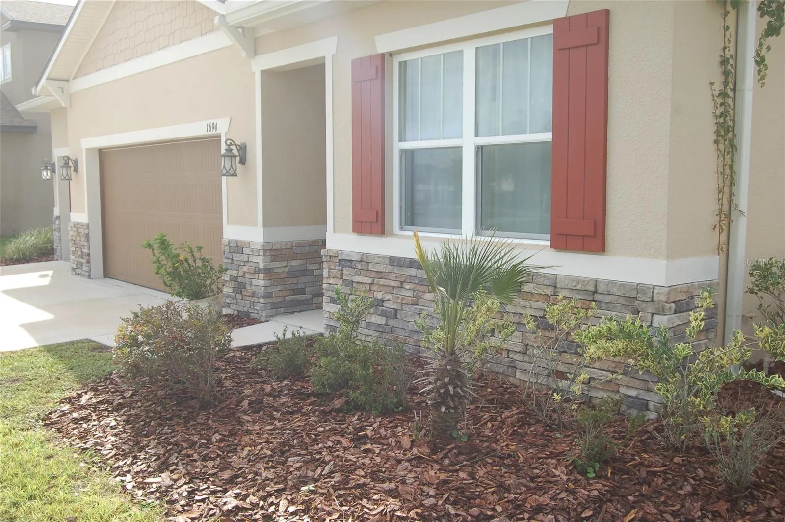 1694 GENTLE BREEZE DR