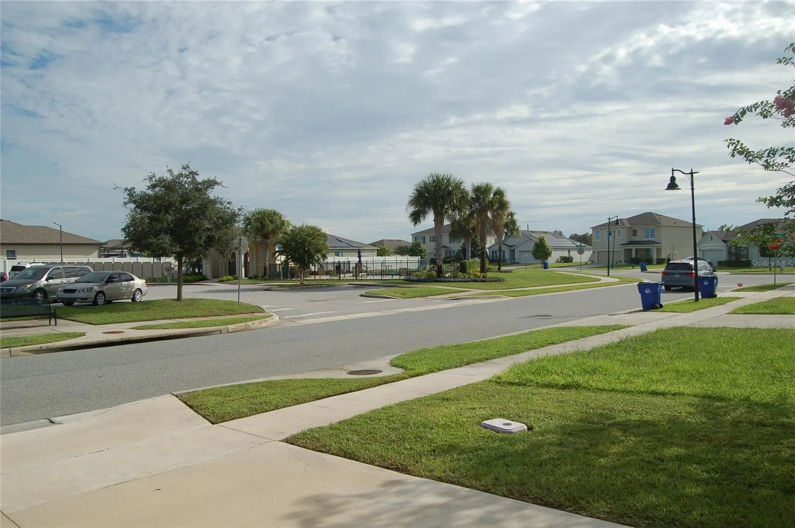 1694 GENTLE BREEZE DR