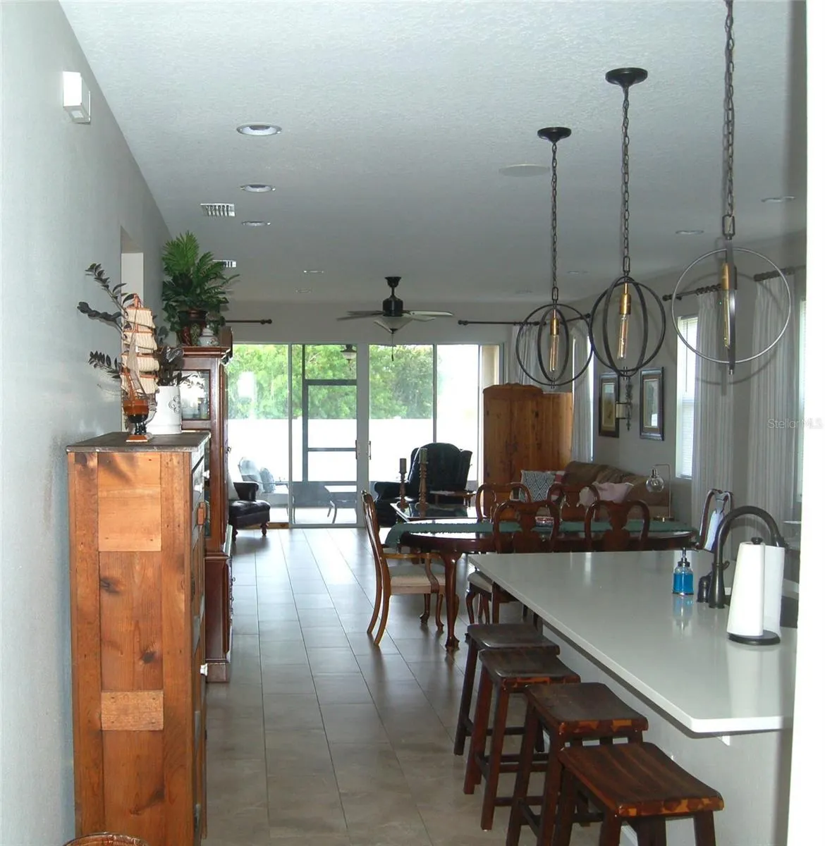 1694 GENTLE BREEZE DR