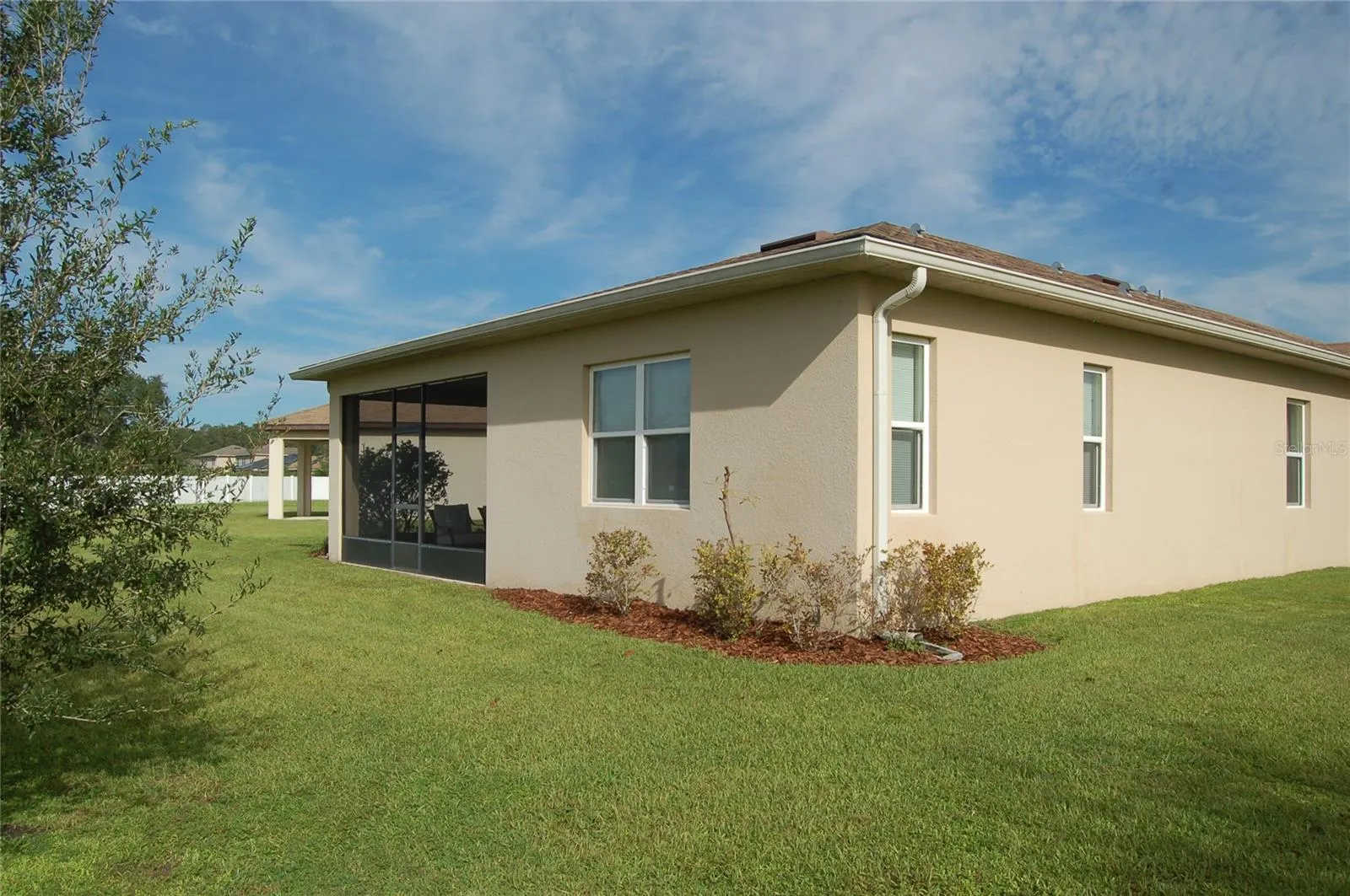 1694 GENTLE BREEZE DR