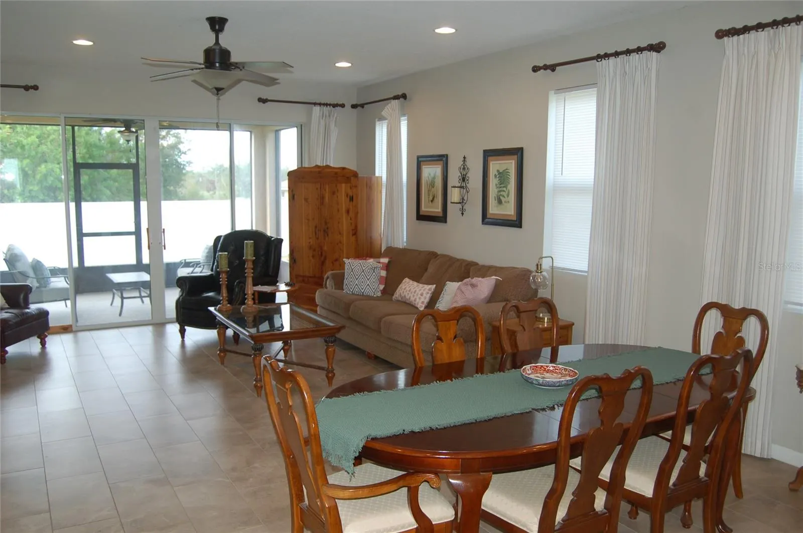 1694 GENTLE BREEZE DR