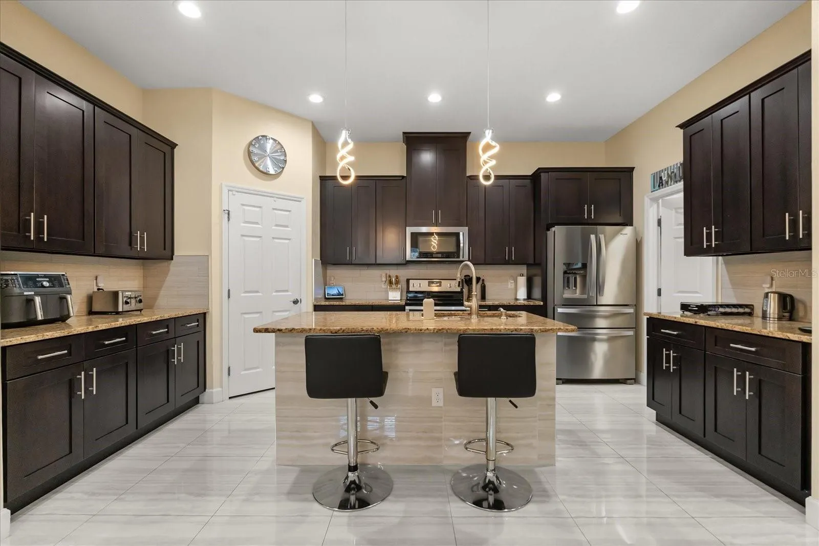 2717 SCARBOROUGH CT