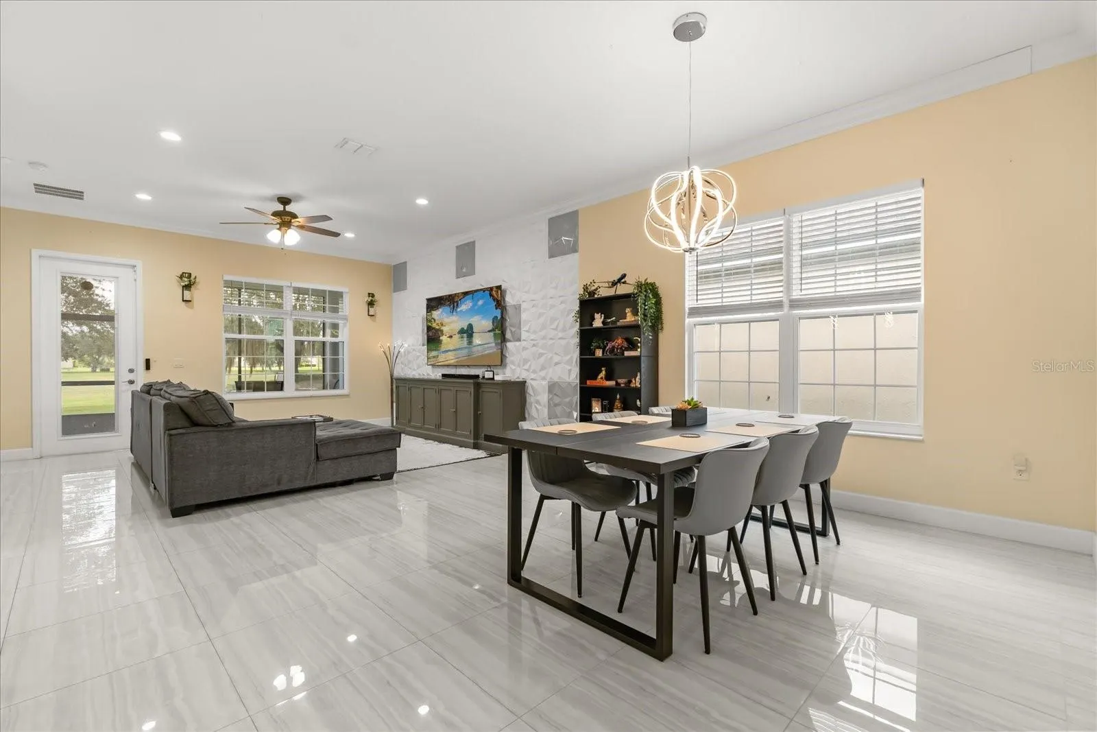 2717 SCARBOROUGH CT