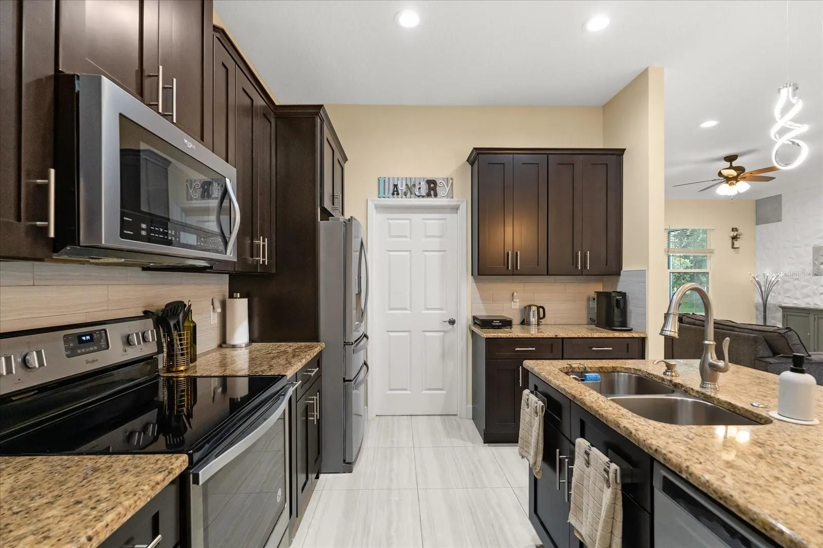 2717 SCARBOROUGH CT