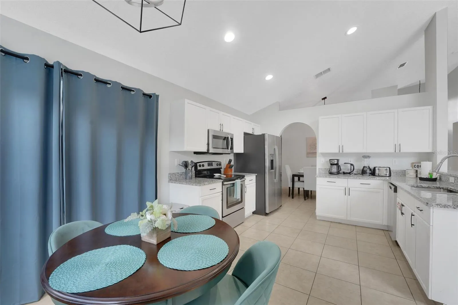 4310 BAYSIDE DR