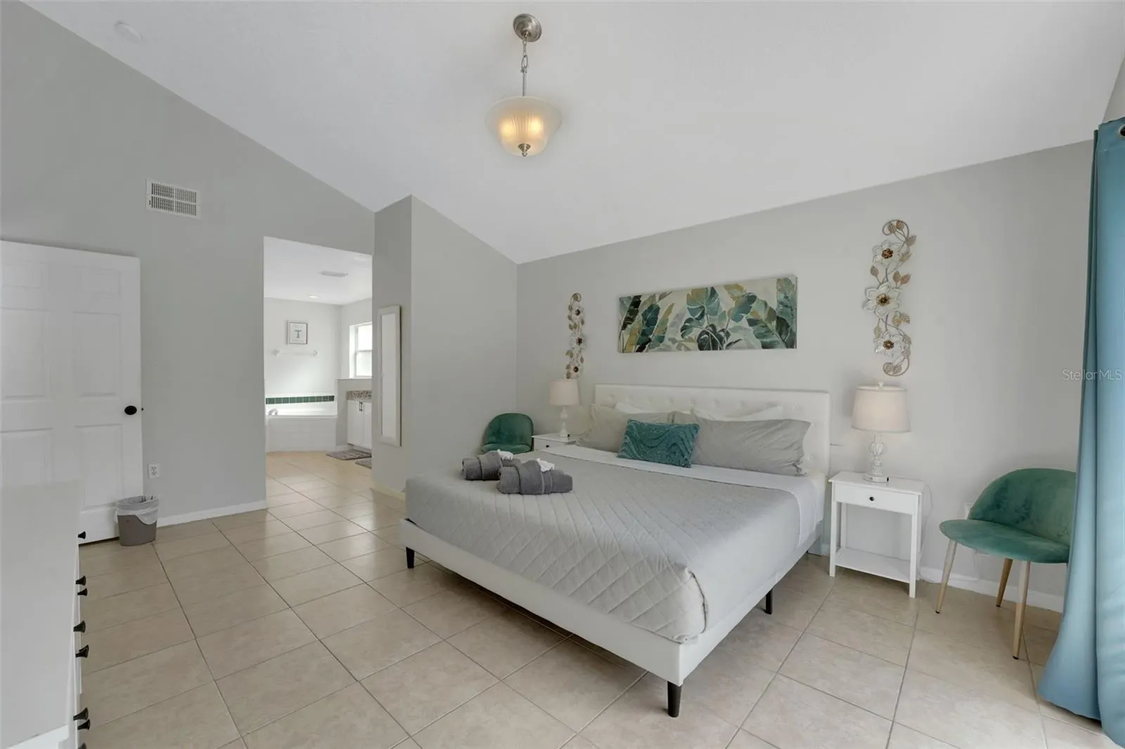 4310 BAYSIDE DR