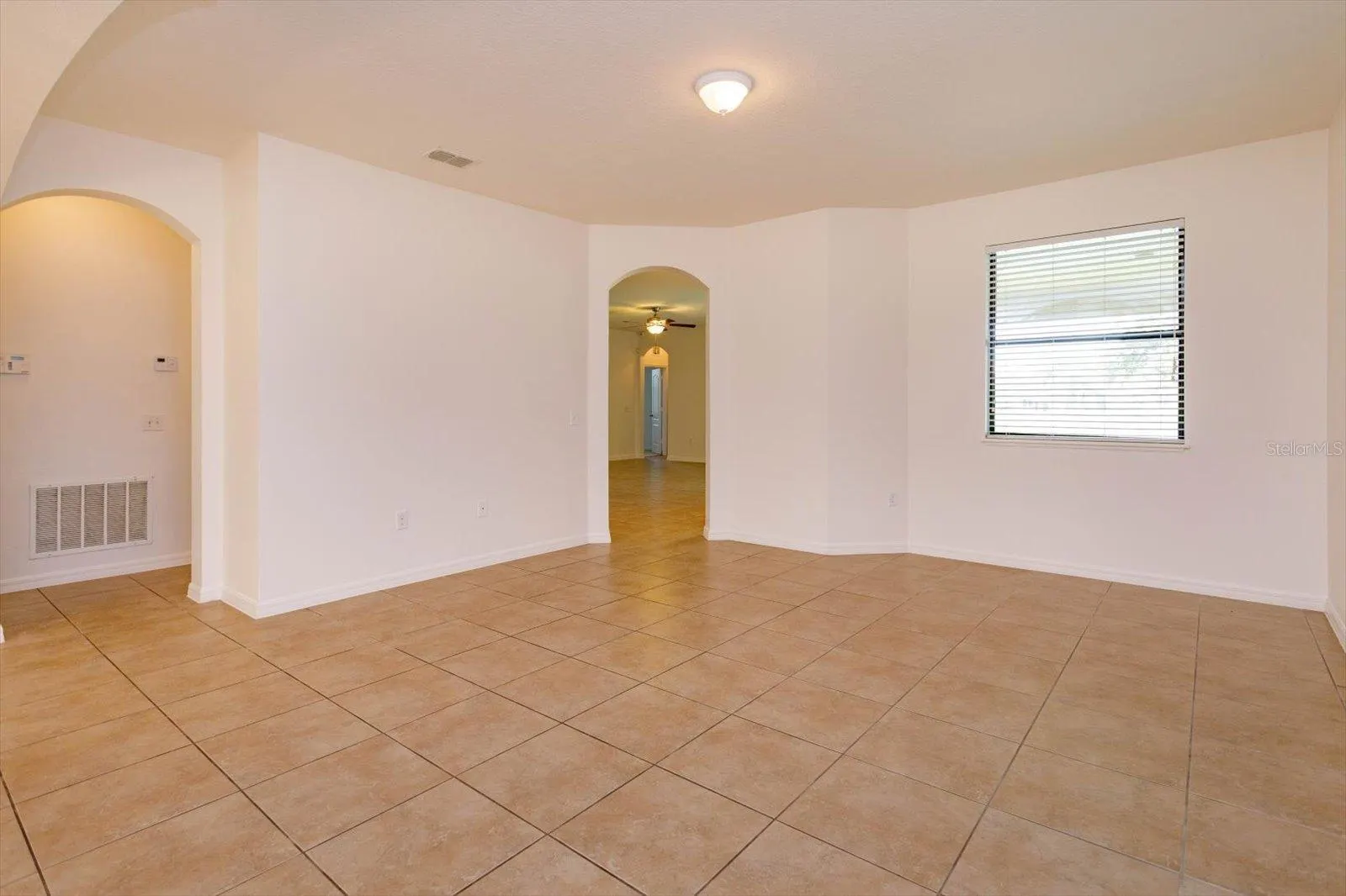 3904 COASTAL BREEZE DR