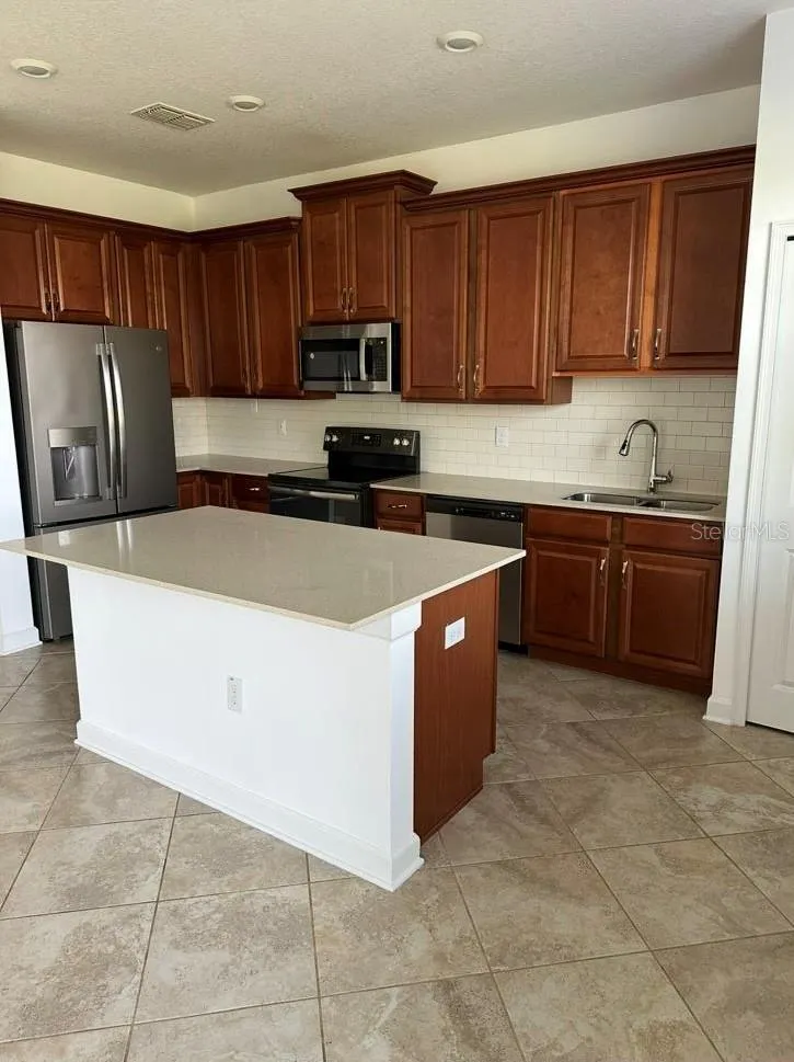 1274 ROYAL ST. GEORGE BLVD