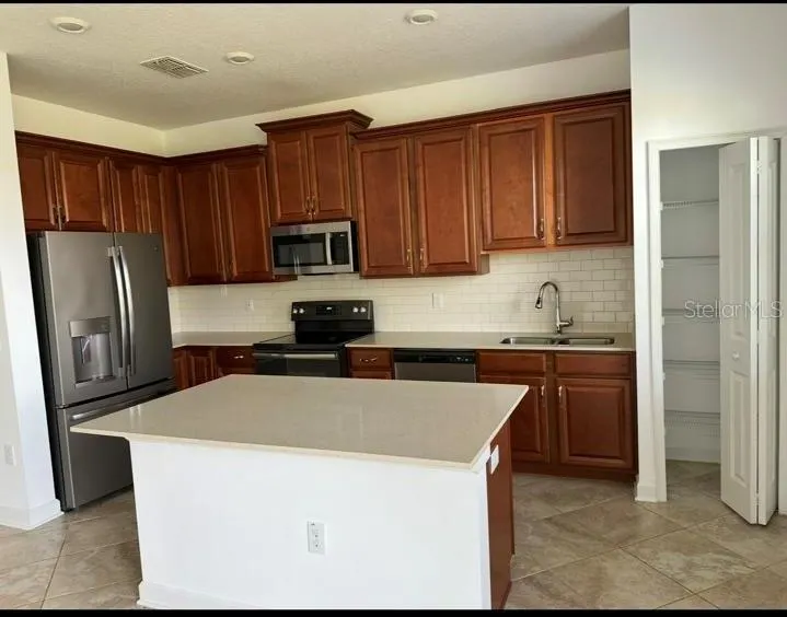 1274 ROYAL ST. GEORGE BLVD