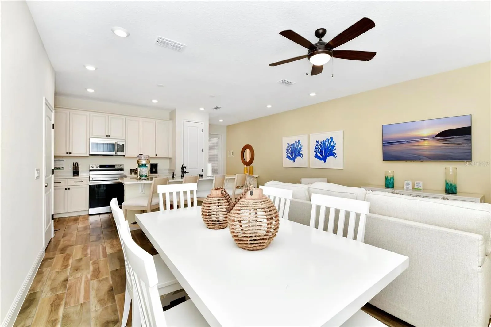 8143 COCONUT PL