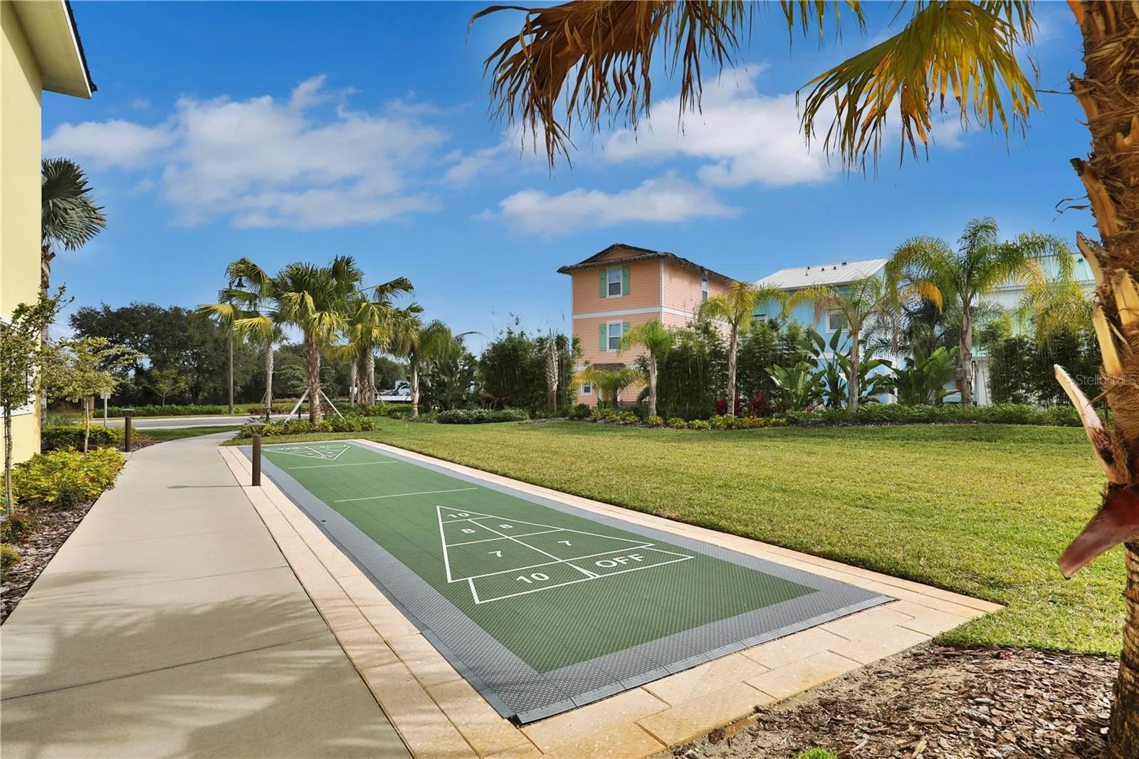8143 COCONUT PL
