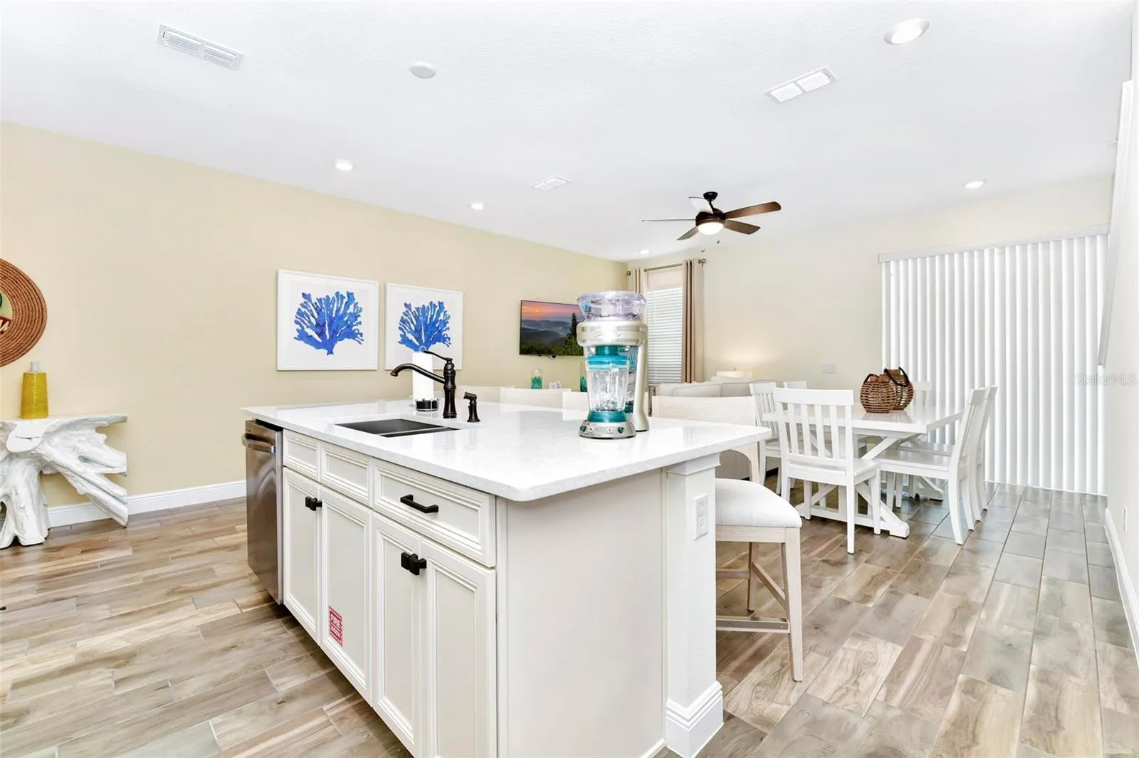 8143 COCONUT PL