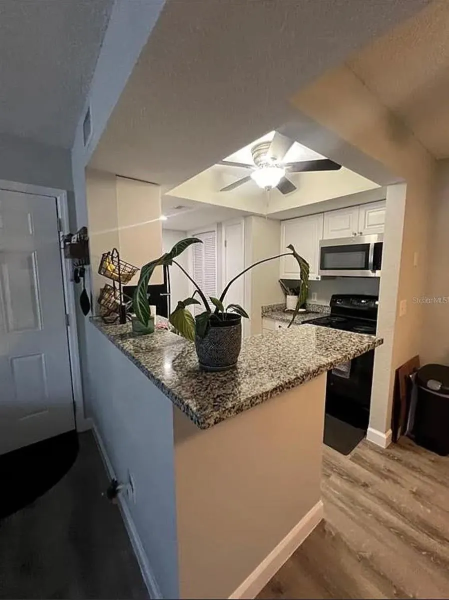 10200 NE GANDY BLVD N #1116, #1116