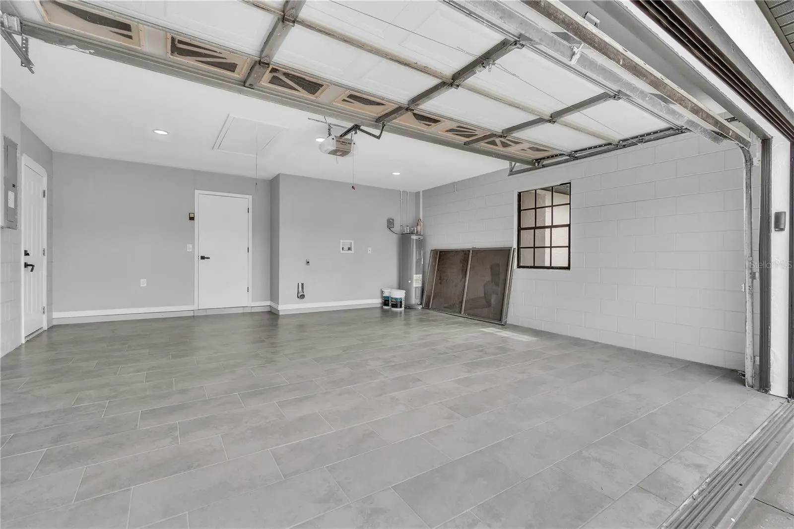 2679 FOREST VIEW LN