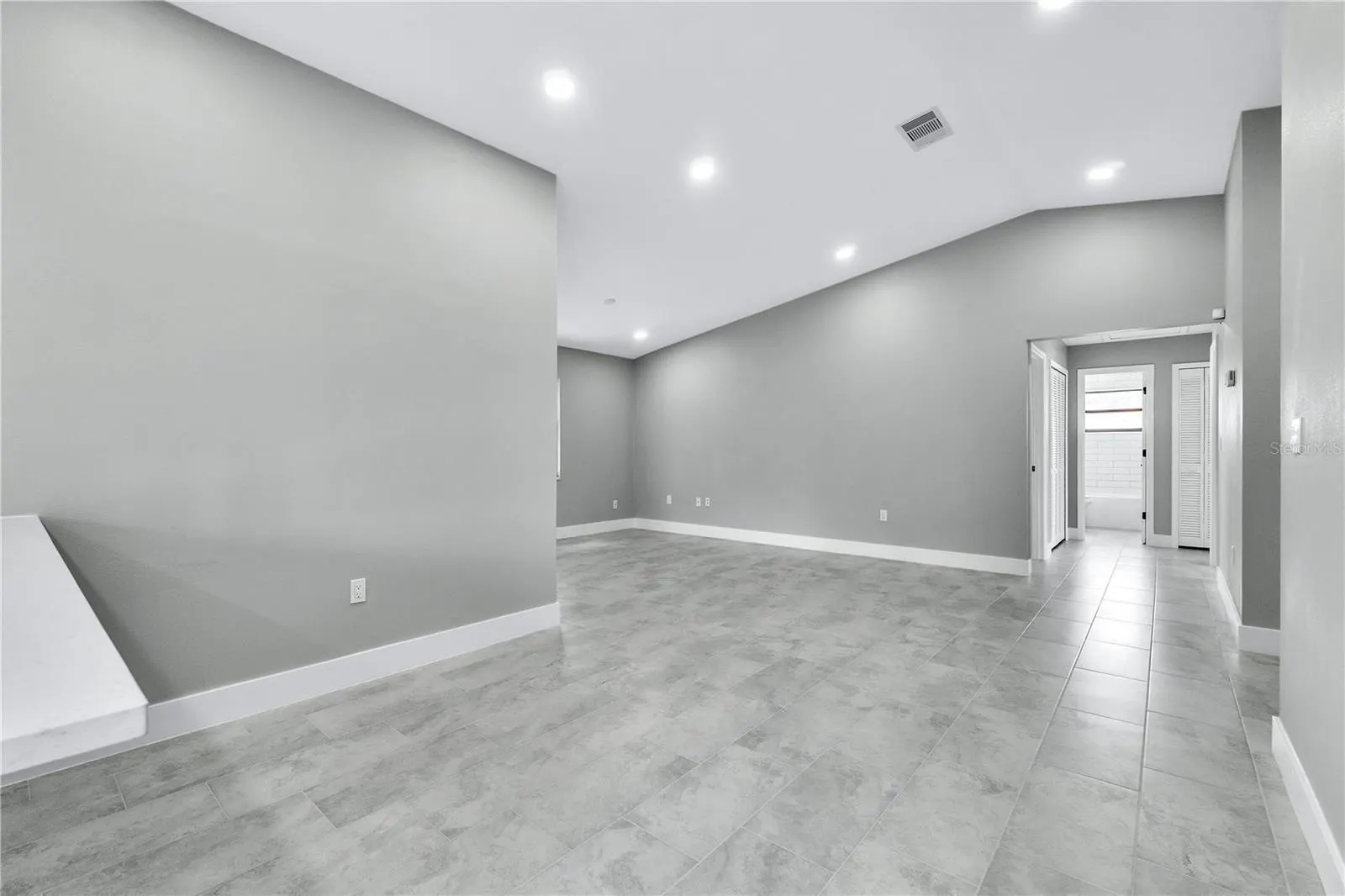 2679 FOREST VIEW LN