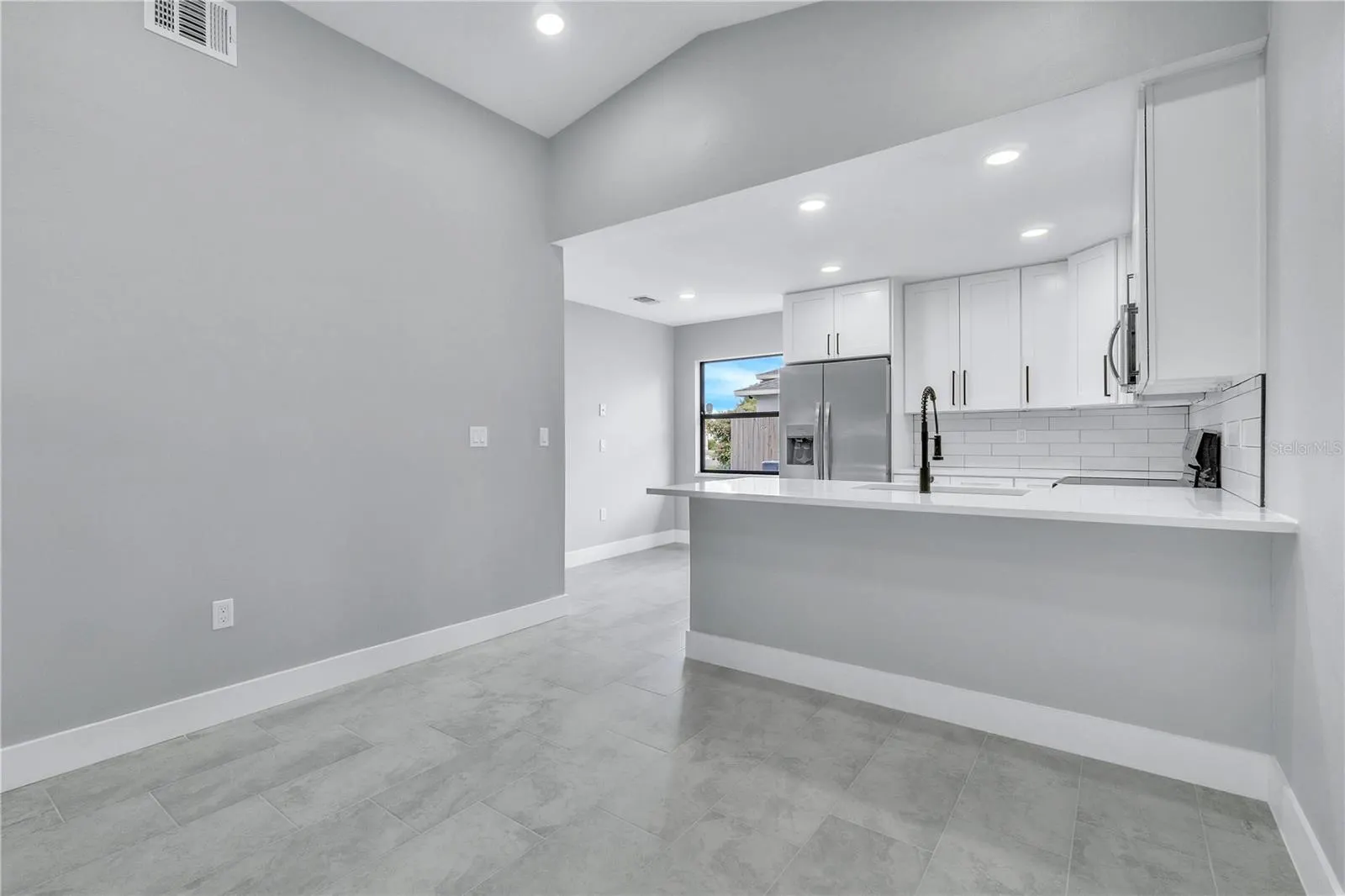 2679 FOREST VIEW LN