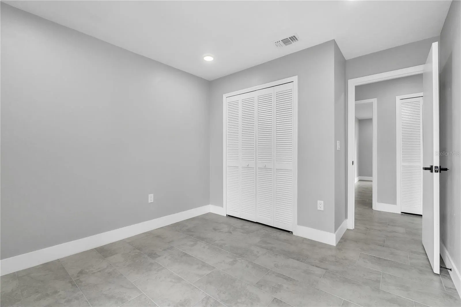 2679 FOREST VIEW LN