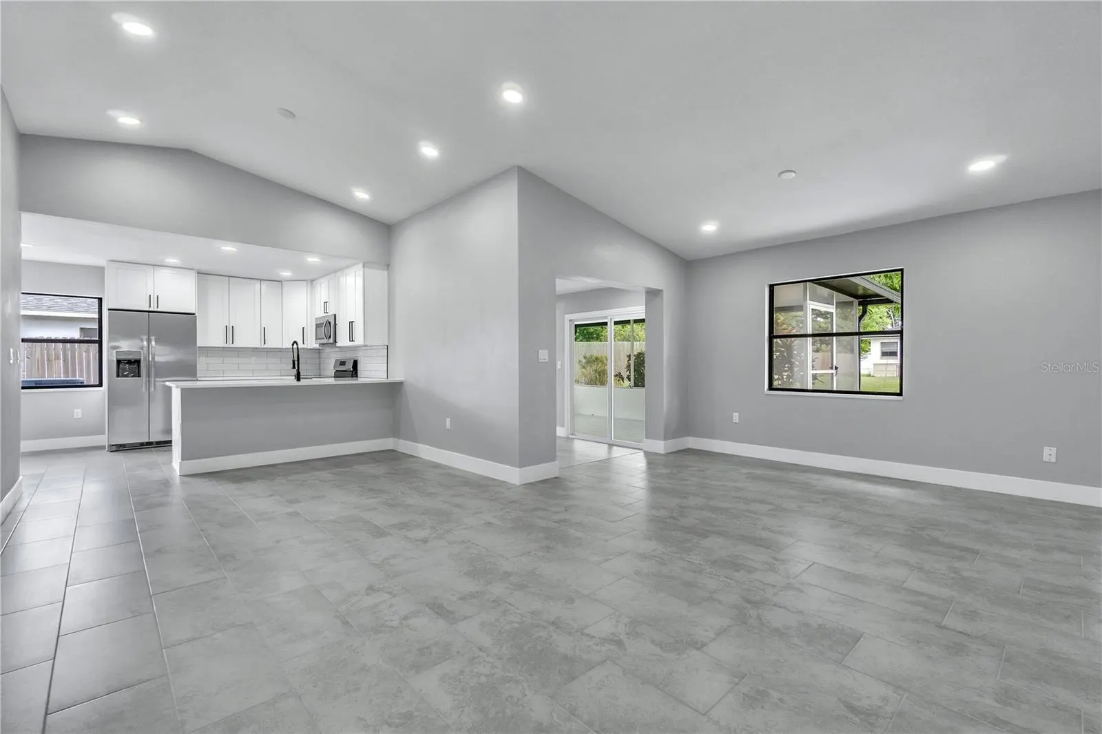2679 FOREST VIEW LN