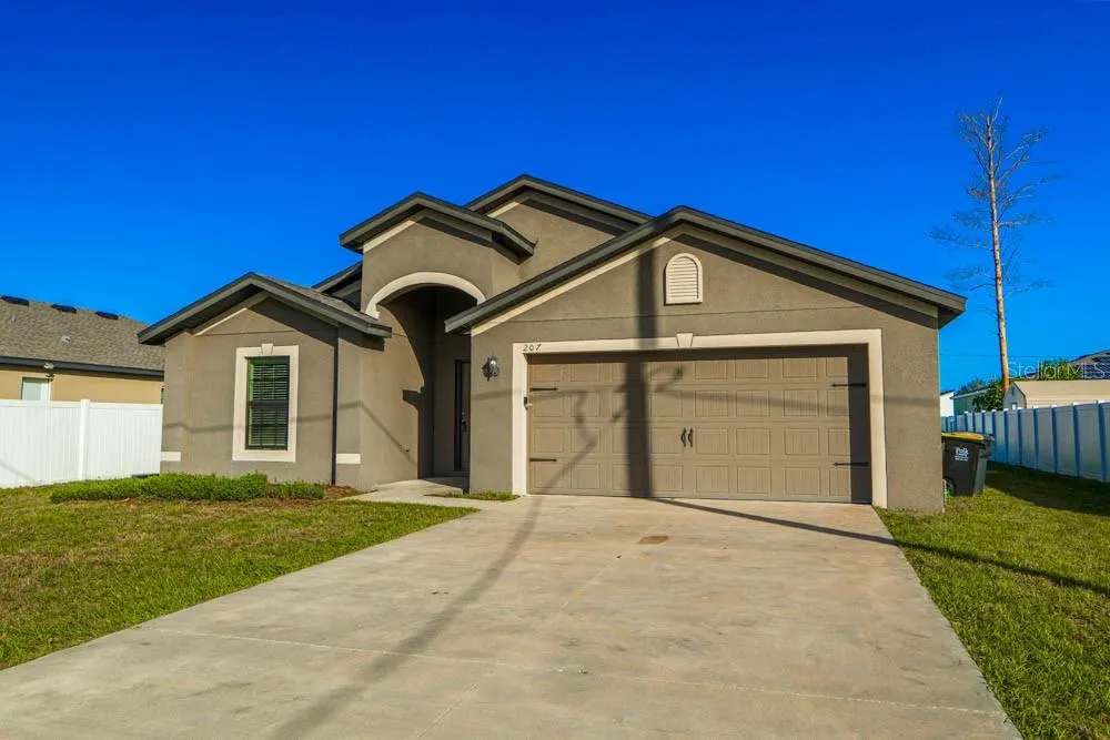 207 GOLDENROD LN
