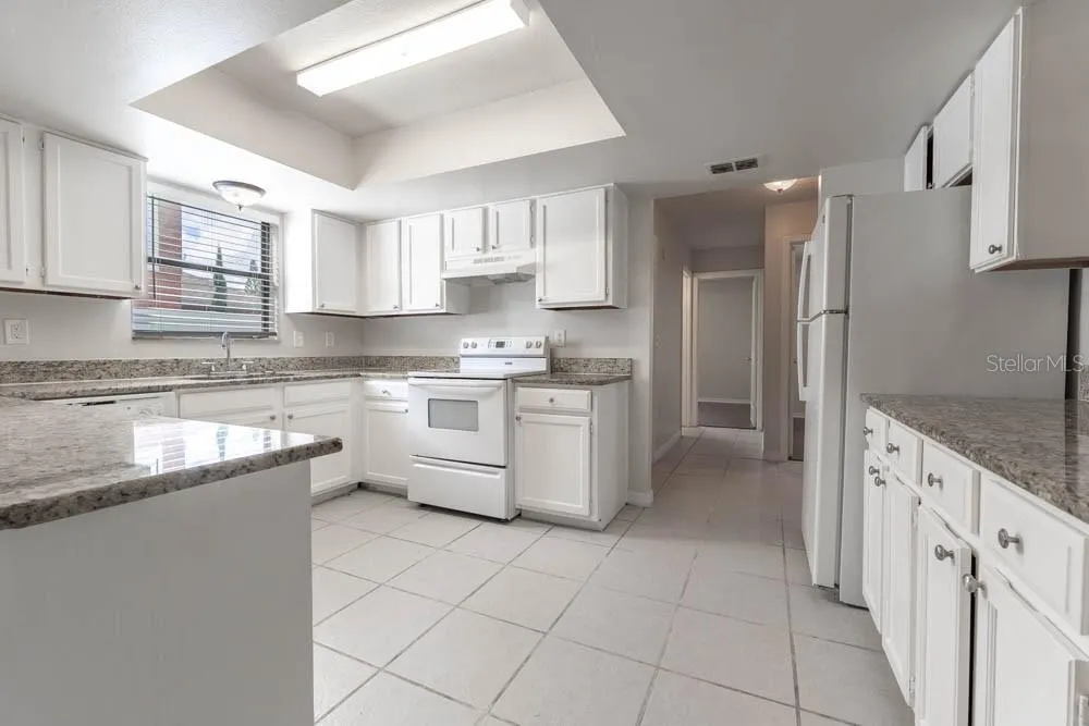 709 DEL RIO WAY
