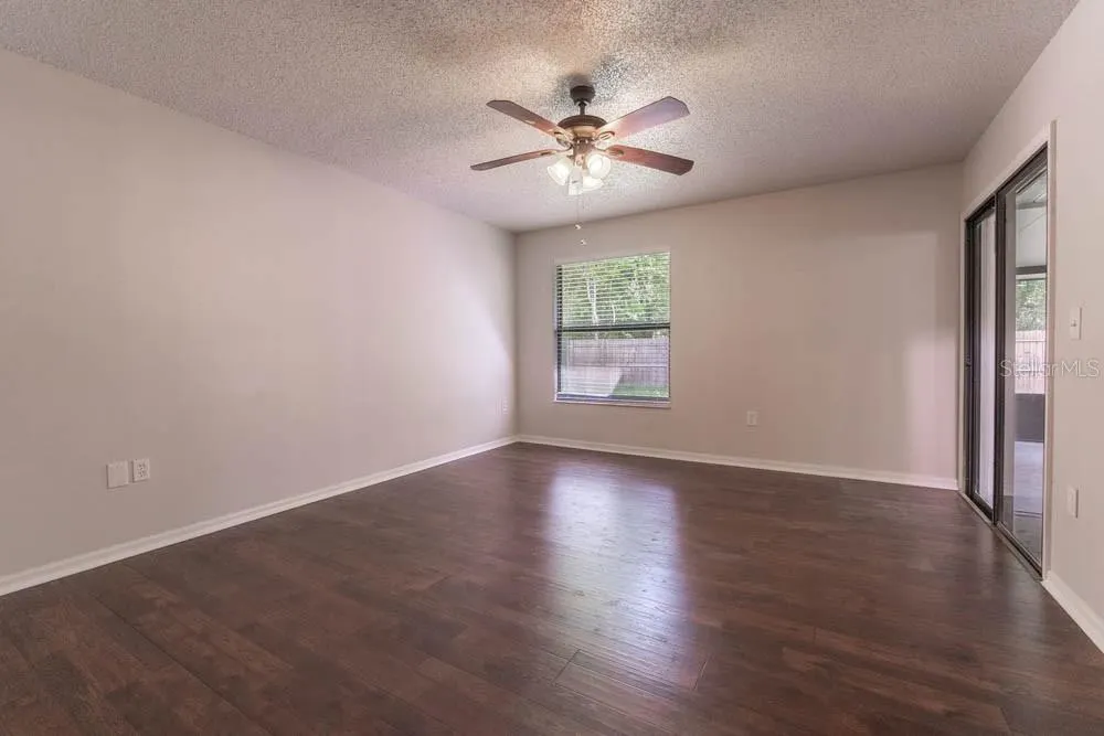 709 DEL RIO WAY