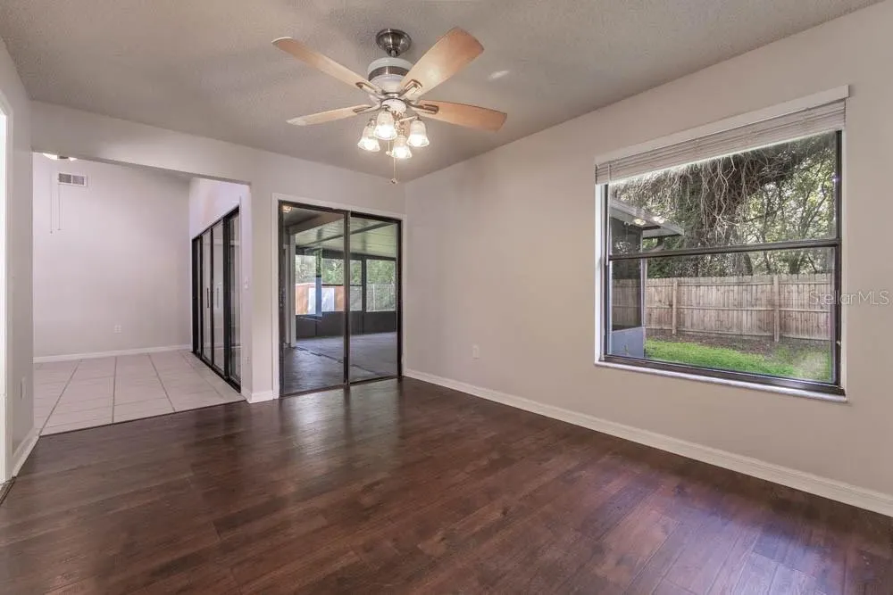 709 DEL RIO WAY