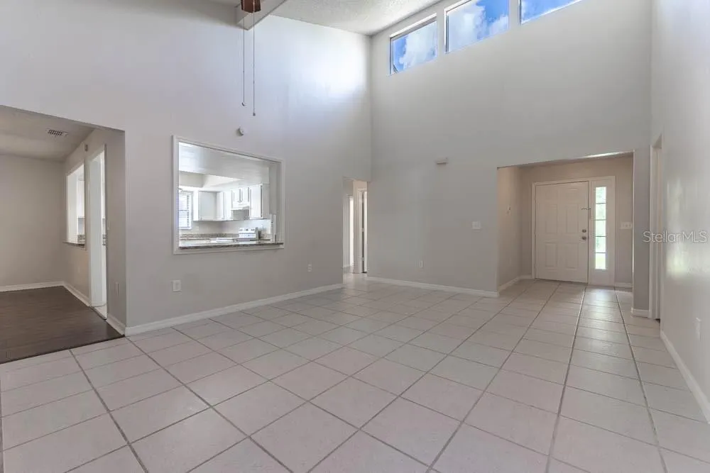 709 DEL RIO WAY