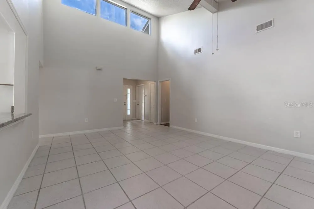 709 DEL RIO WAY