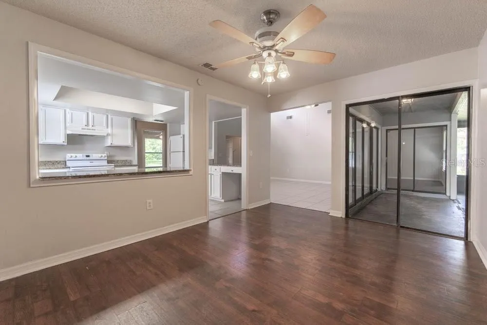 709 DEL RIO WAY