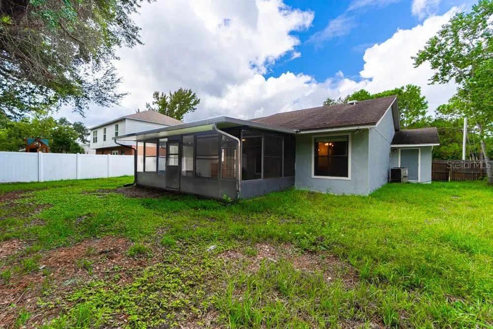709 DEL RIO WAY