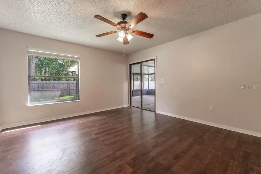 709 DEL RIO WAY
