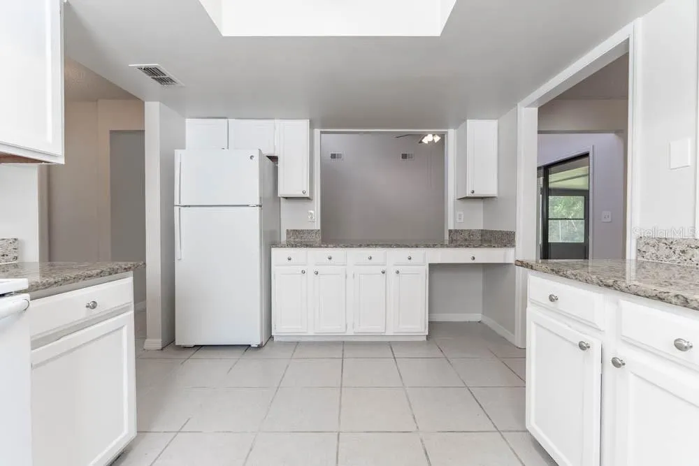 709 DEL RIO WAY