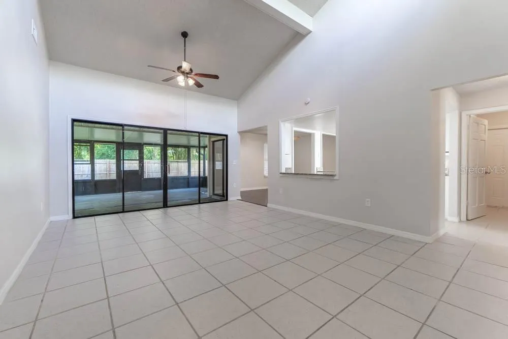709 DEL RIO WAY