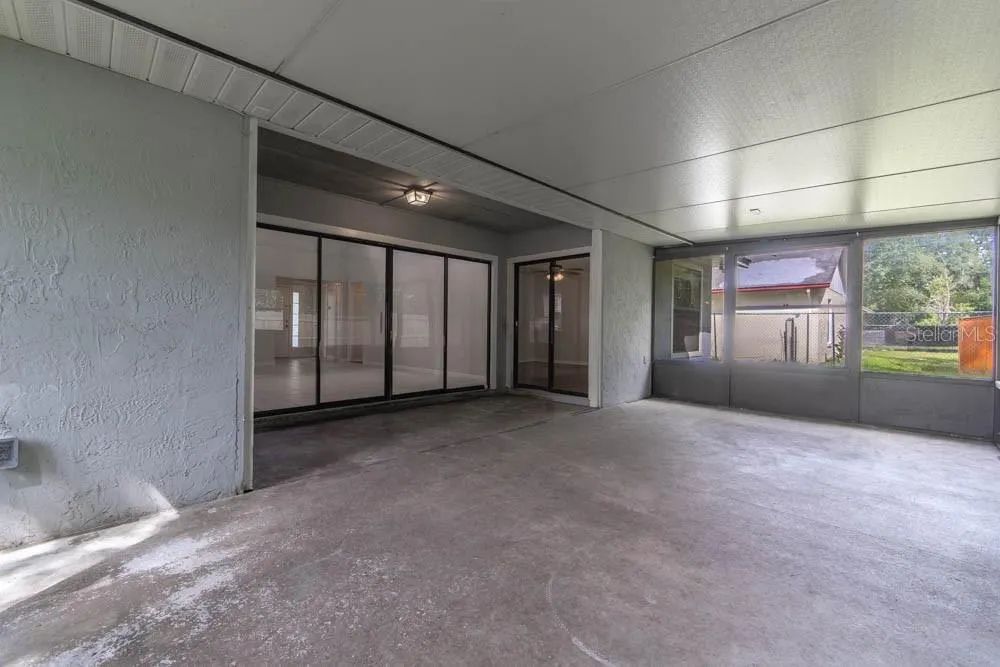 709 DEL RIO WAY