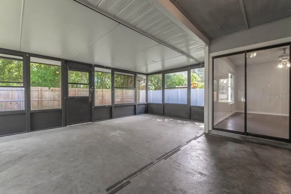 709 DEL RIO WAY
