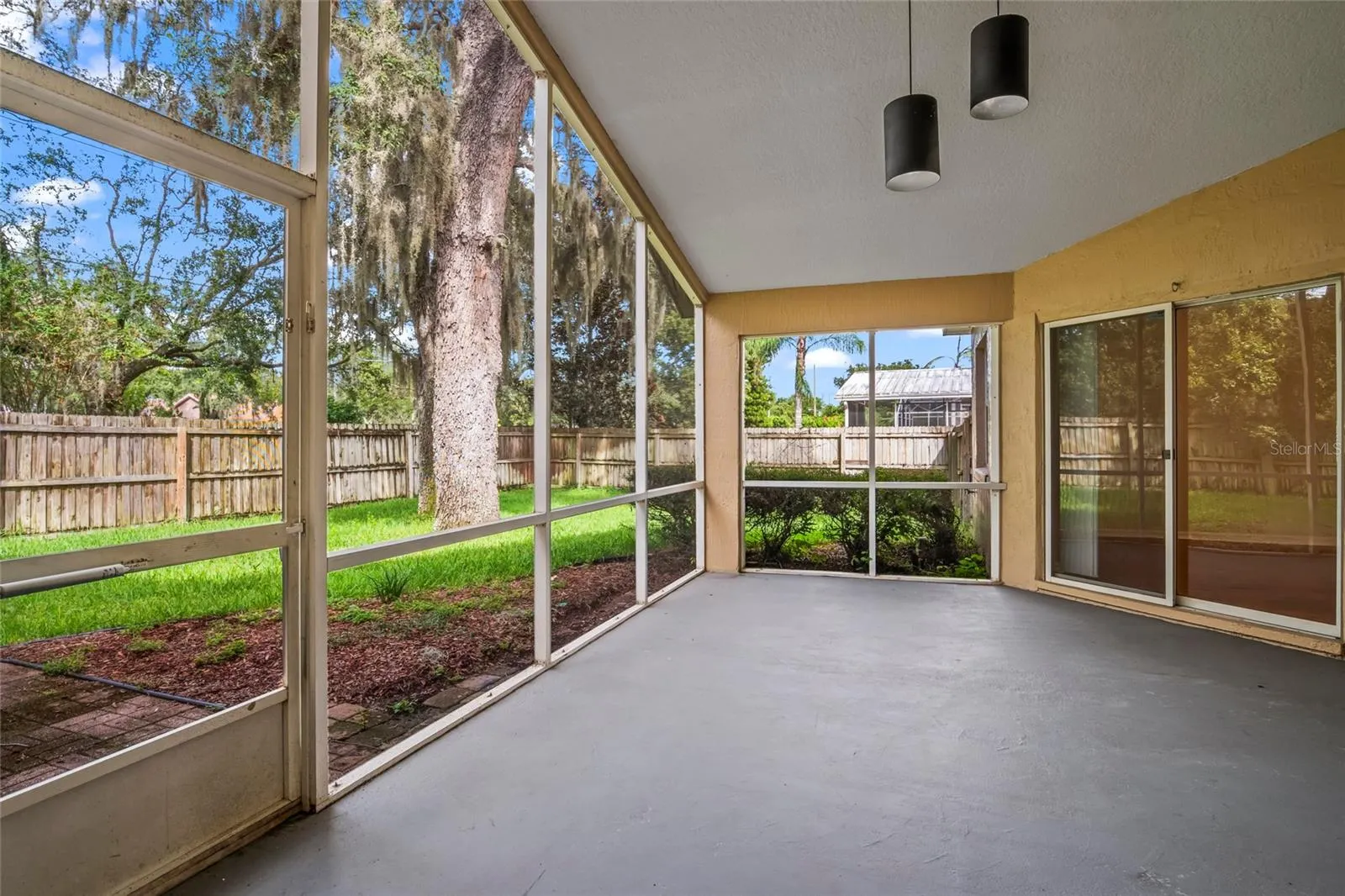 204 BAYPOINT DR