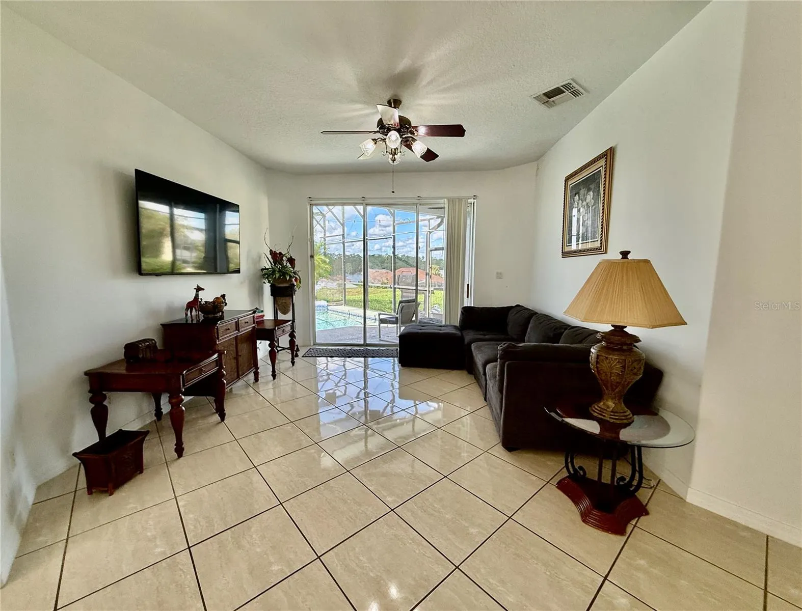 943 CORVINA DR