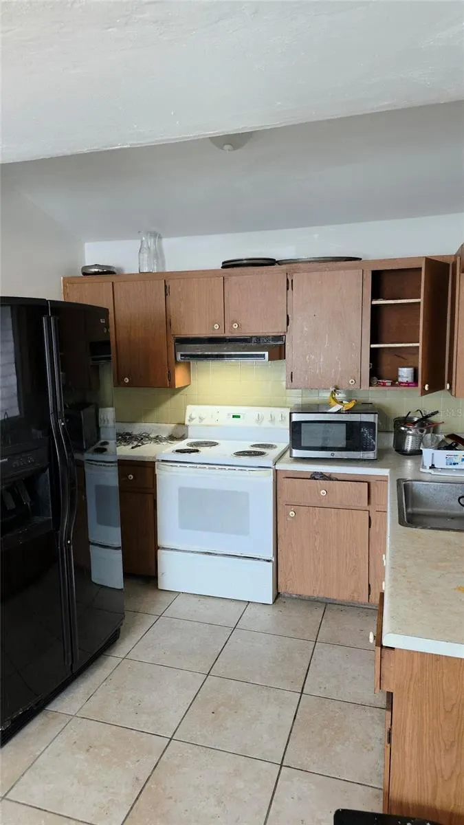 2548 W MAIN ST