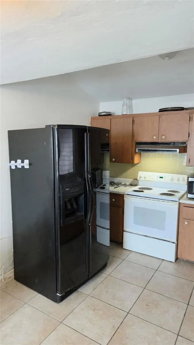 2548 W MAIN ST