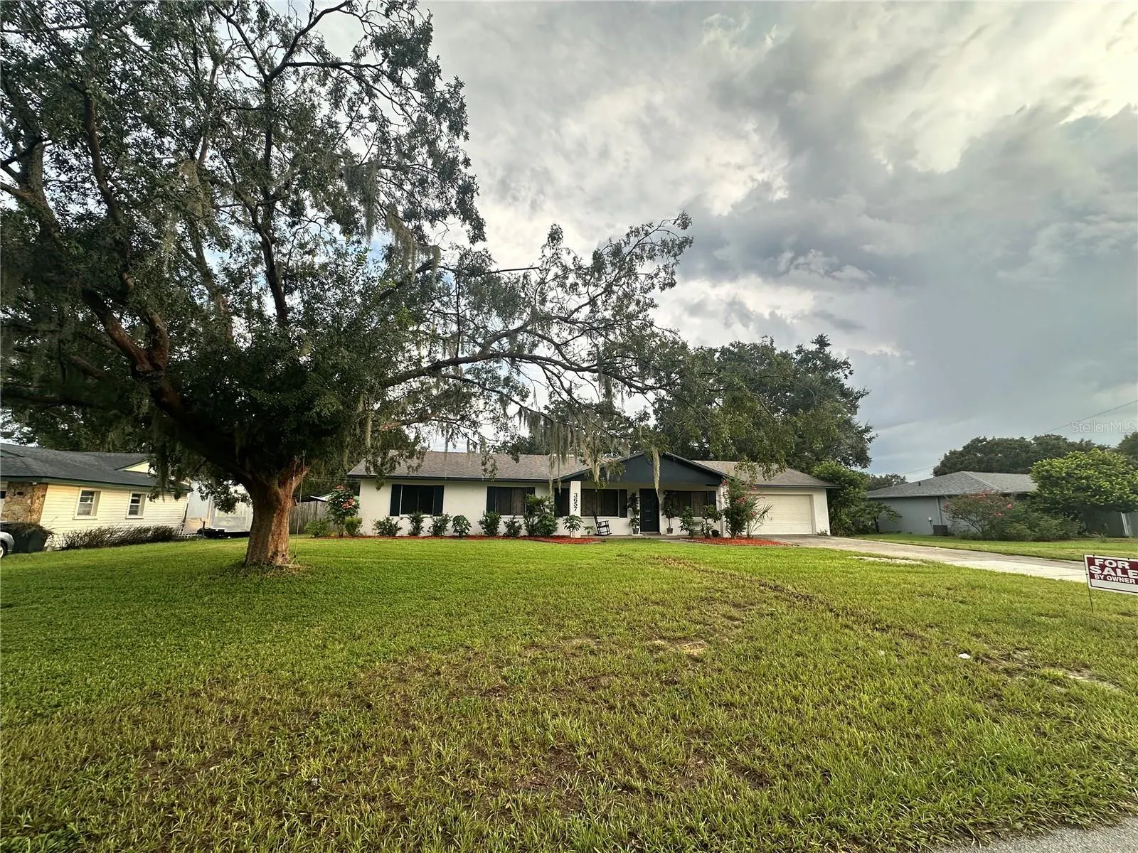 3657 ROYAL CREST DR