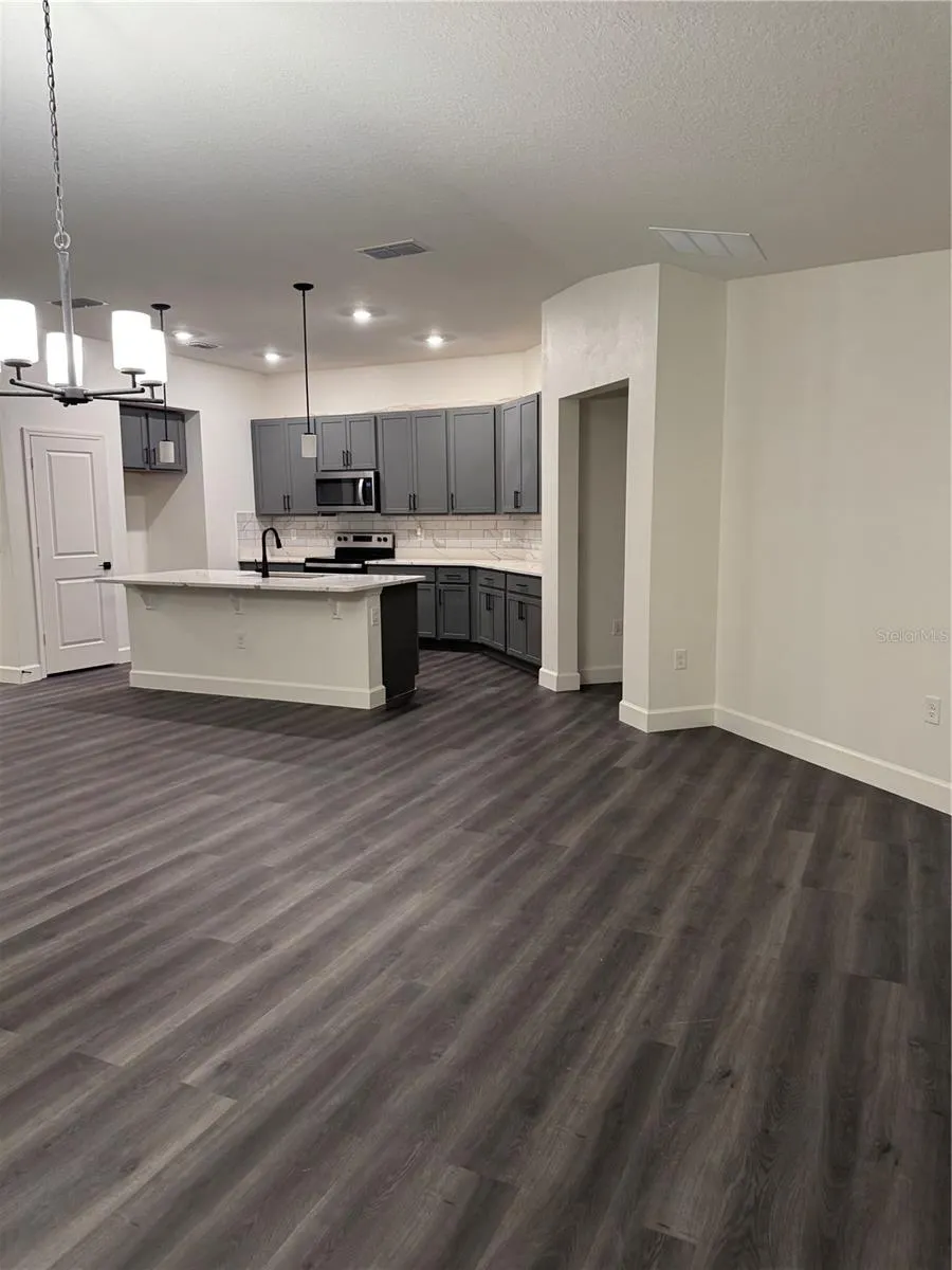 1371 POMPAY DR