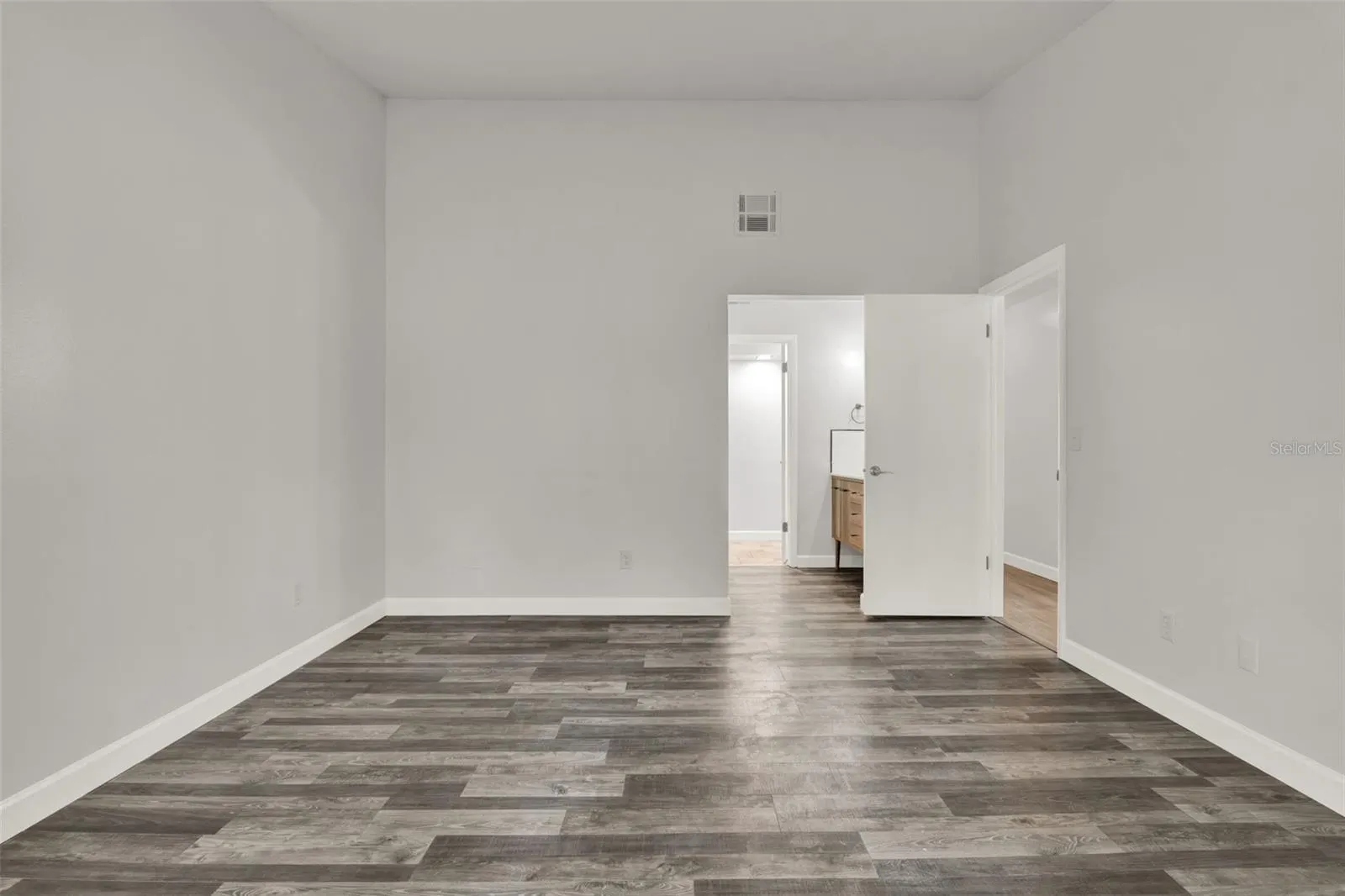 419 POPLAR CT