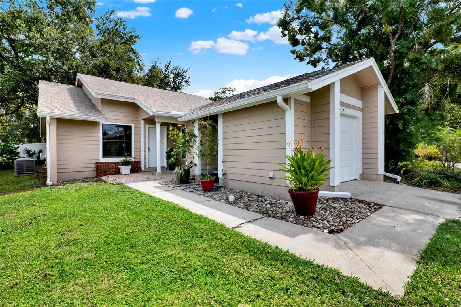 419 POPLAR CT