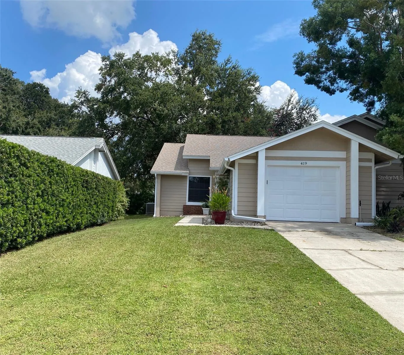 419 POPLAR CT